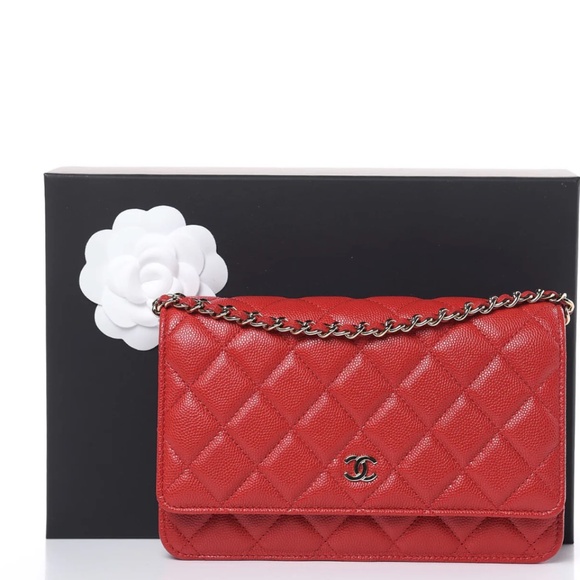 Authentic CHANEL Caviar Quilted Wallet on Chain WOC Red - Picture 11 of 11